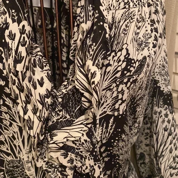 Anthropologie Black and white Pacea ruffle top by HD in Paris - Picture 3 of 7